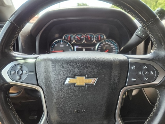 2015 Chevrolet Silverado 2500HD LT photo 2