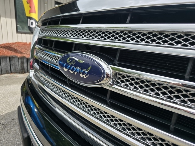 2014 Ford F-150 Lariat photo 2