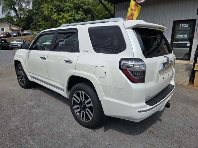 2018 Toyota 4Runner Limited photo 2