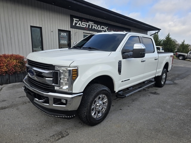 2019 Ford F-350 Super Duty XLT's photo