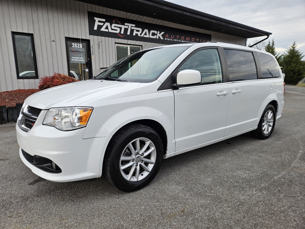 2019 Dodge Grand Caravan SXT's photo