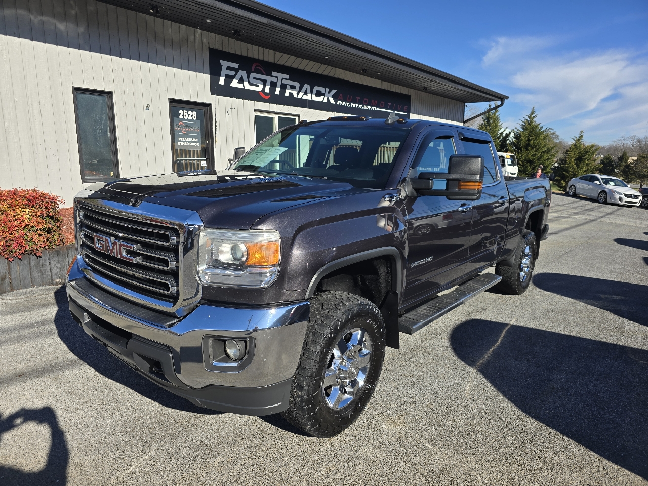 2015 GMC Sierra SLE's photo