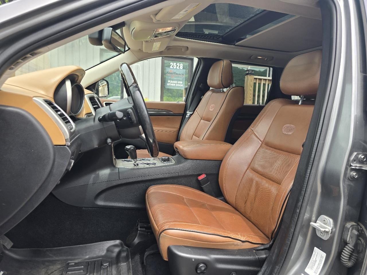 Jeep Grand Cherokee Overland 4WD 2012