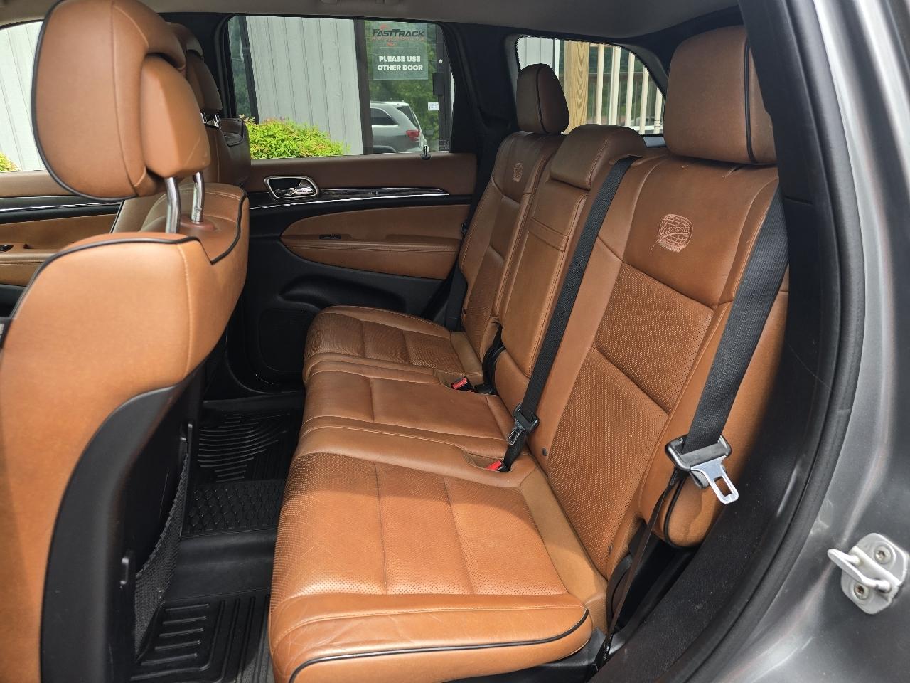 Jeep Grand Cherokee Overland 4WD 2012