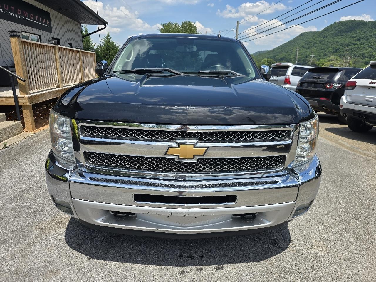 View vehicle photo 6
