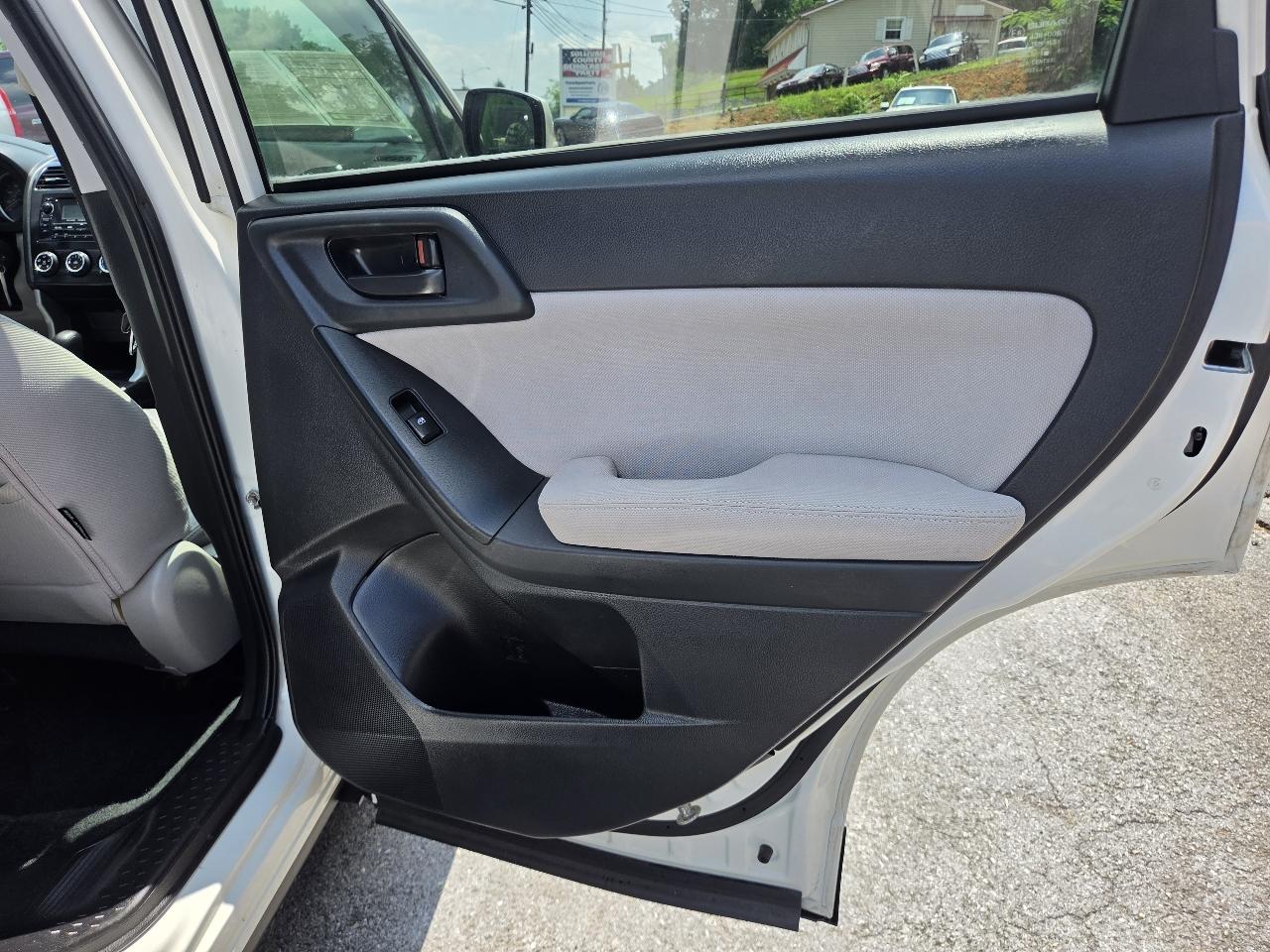 Subaru Forester 2.5i Premium 2015