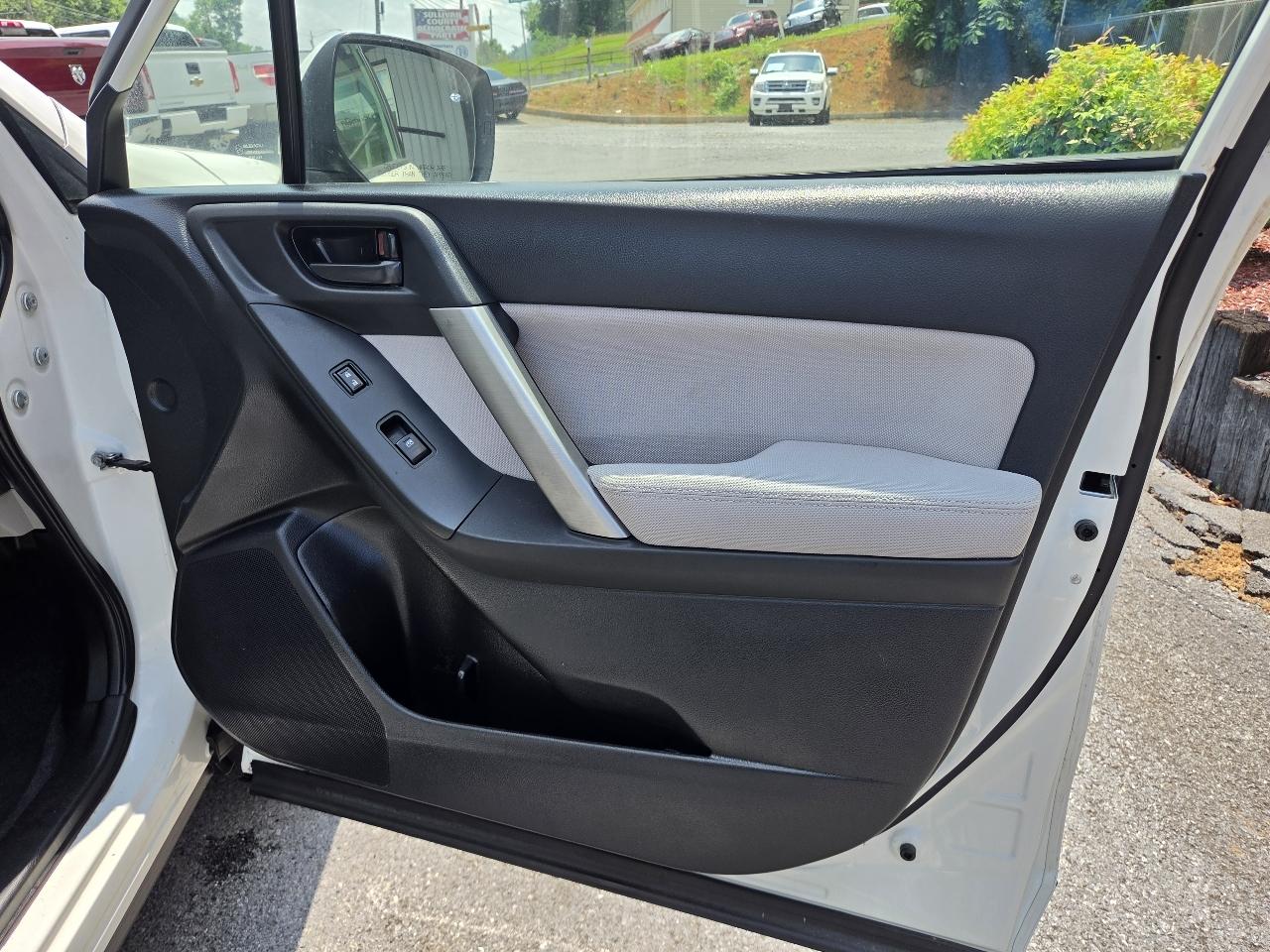 Subaru Forester 2.5i Premium 2015