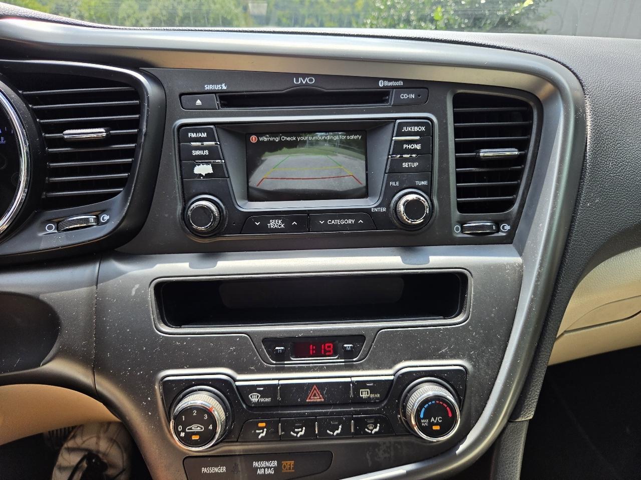 Kia Optima LX MT 2013