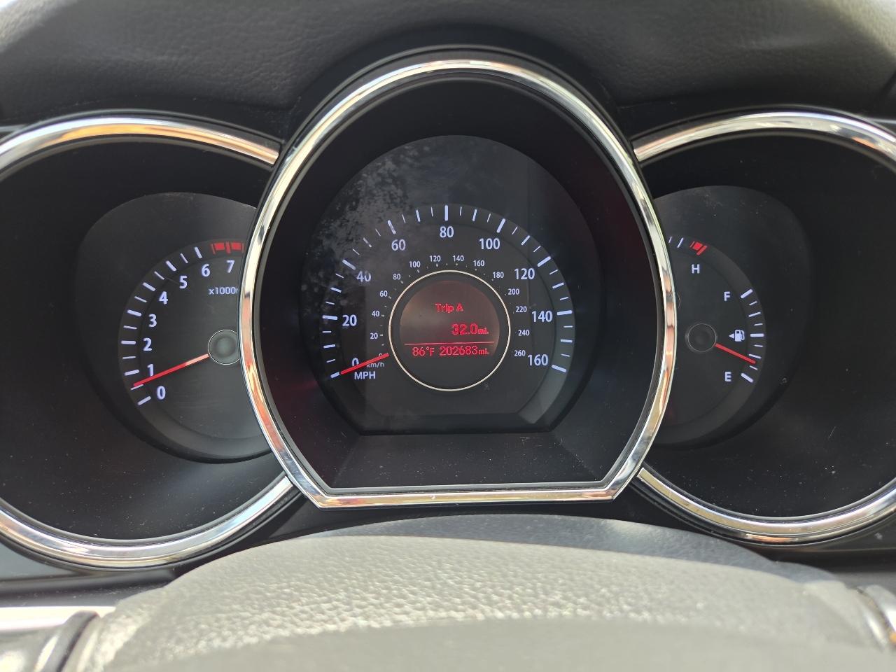 Kia Optima LX MT 2013