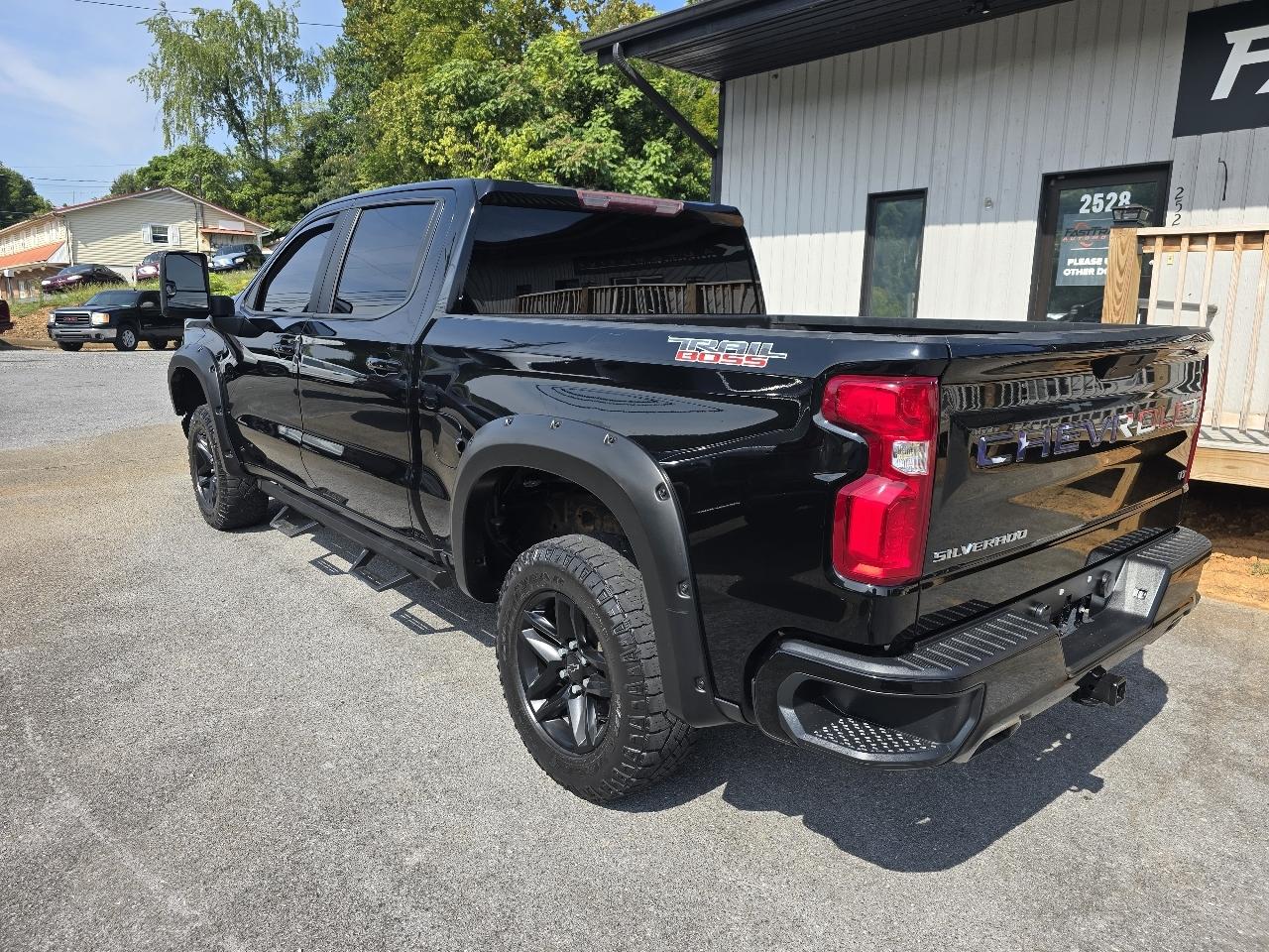 Chevrolet Silverado 1500 LT Trail Boss Crew Cab 4WD 2020