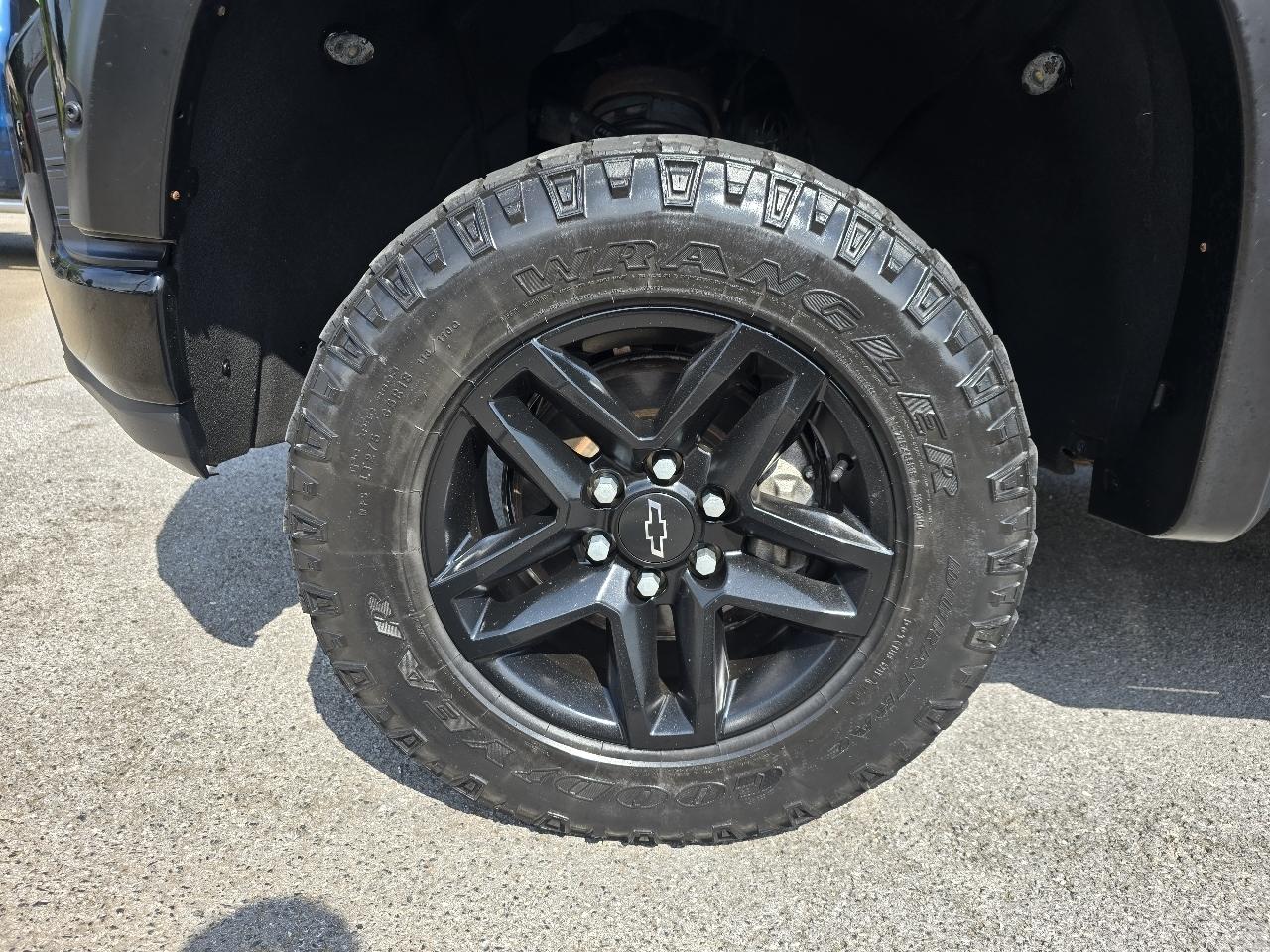 Chevrolet Silverado 1500 LT Trail Boss Crew Cab 4WD 2020