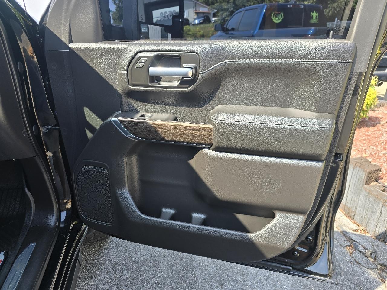 Chevrolet Silverado 1500 LT Trail Boss Crew Cab 4WD 2020