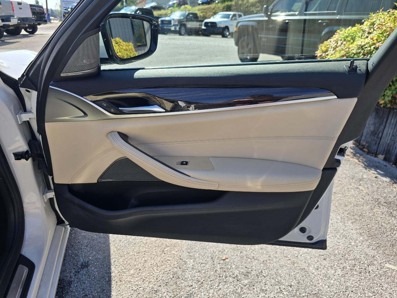 BMW 530i photo 18