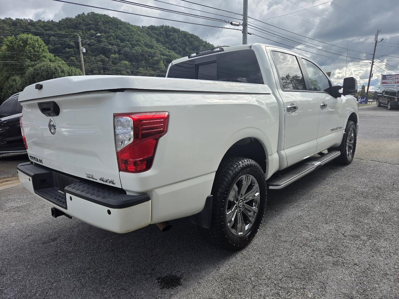 Nissan Titan SL Crew Cab 4WD 2019