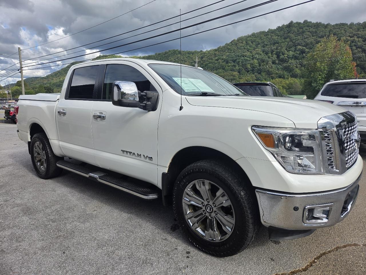 Nissan Titan SL Crew Cab 4WD 2019