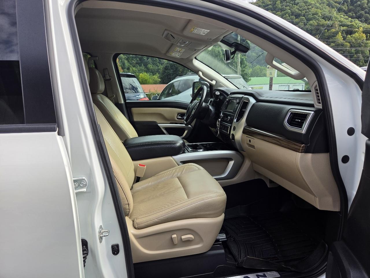Nissan Titan SL Crew Cab 4WD 2019