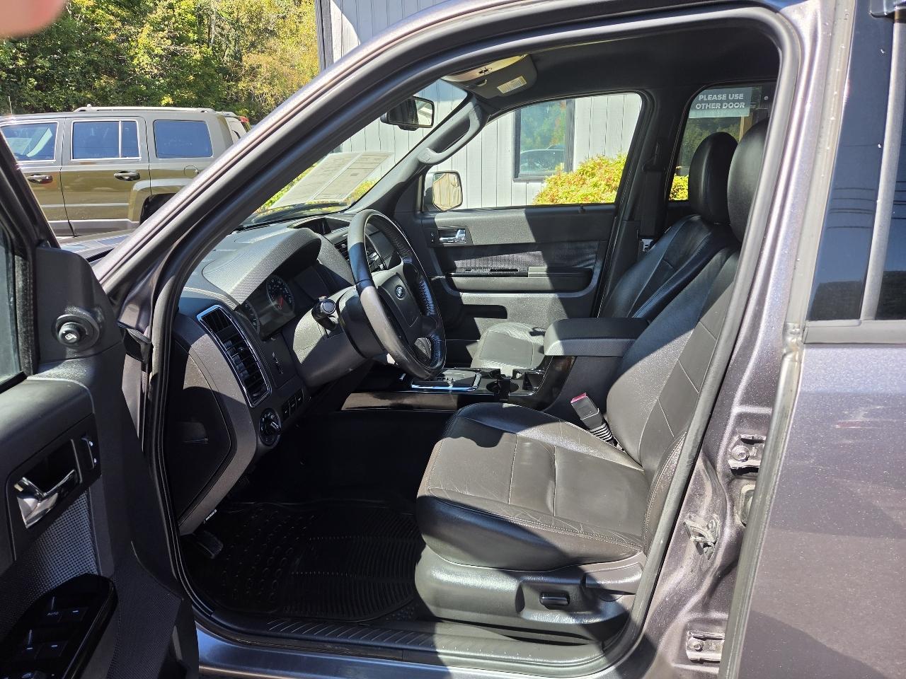 Ford Escape photo 7