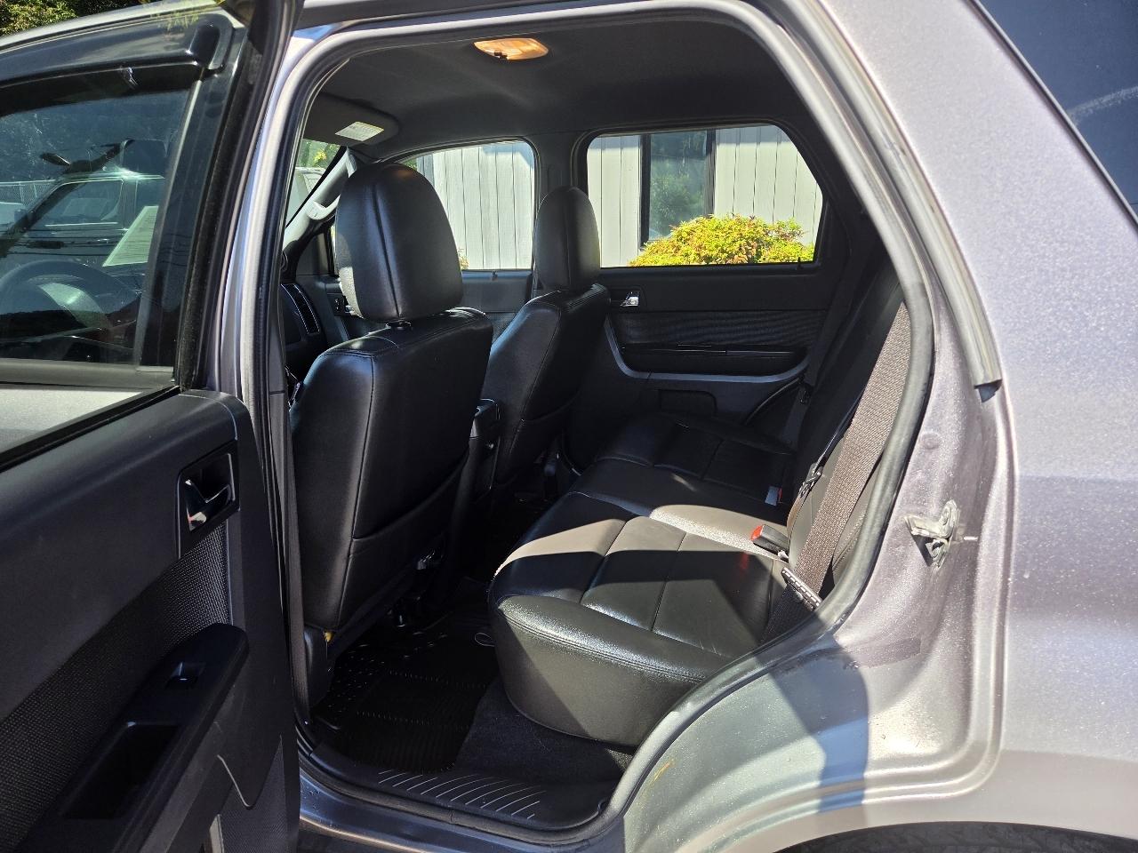 Ford Escape photo 9