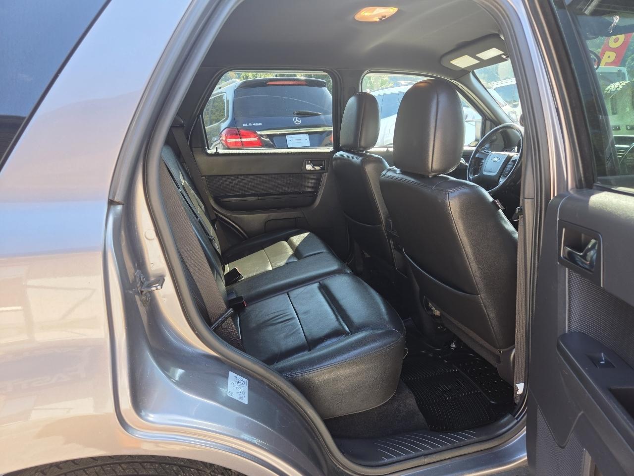 Ford Escape photo 12