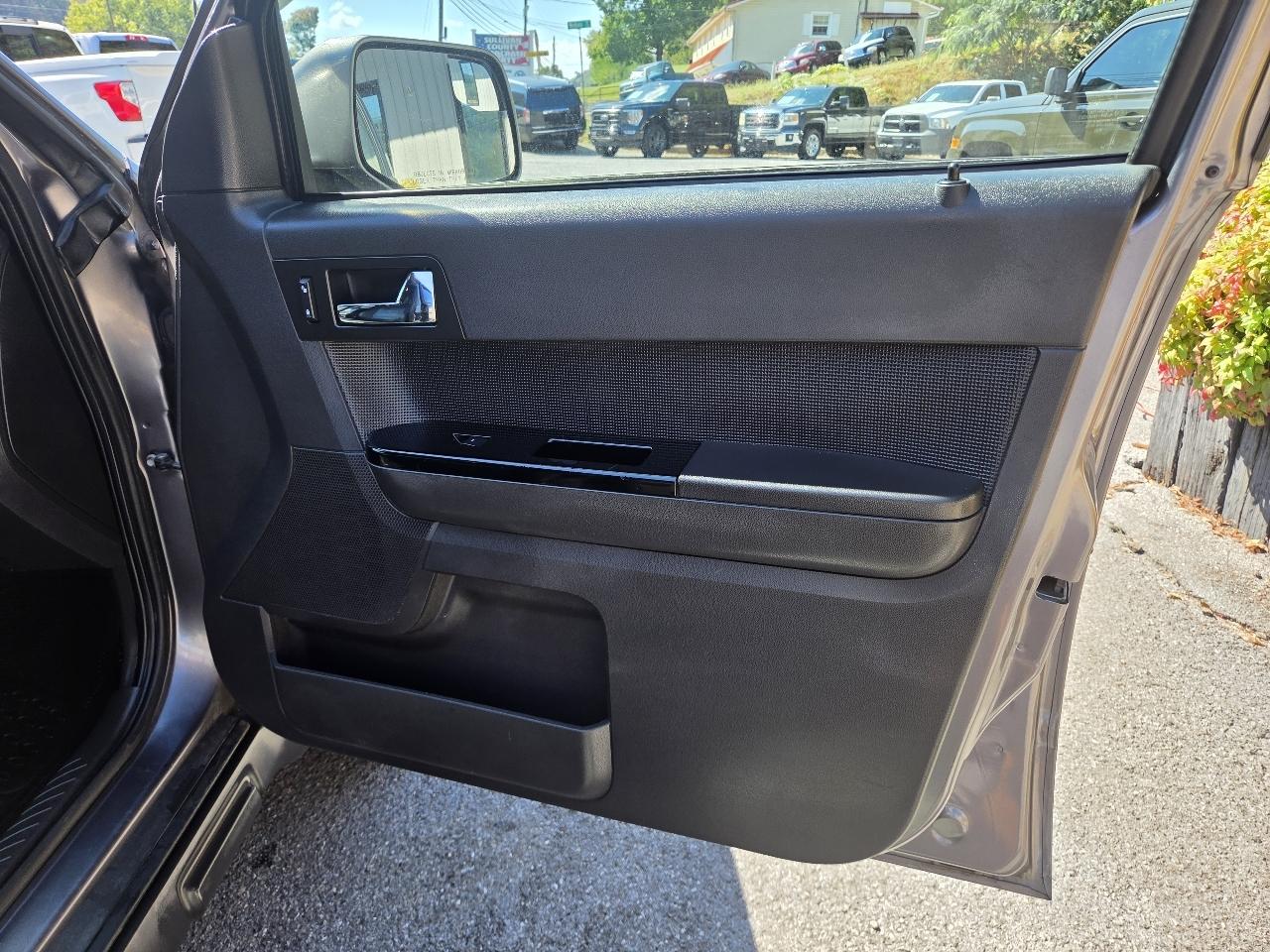 Ford Escape photo 15