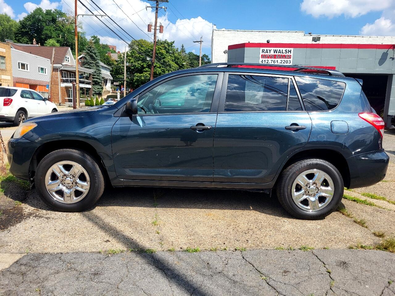 Toyota RAV4 Base I4 4WD 2011 Toyota RAV4 Base I4 4WD 2011