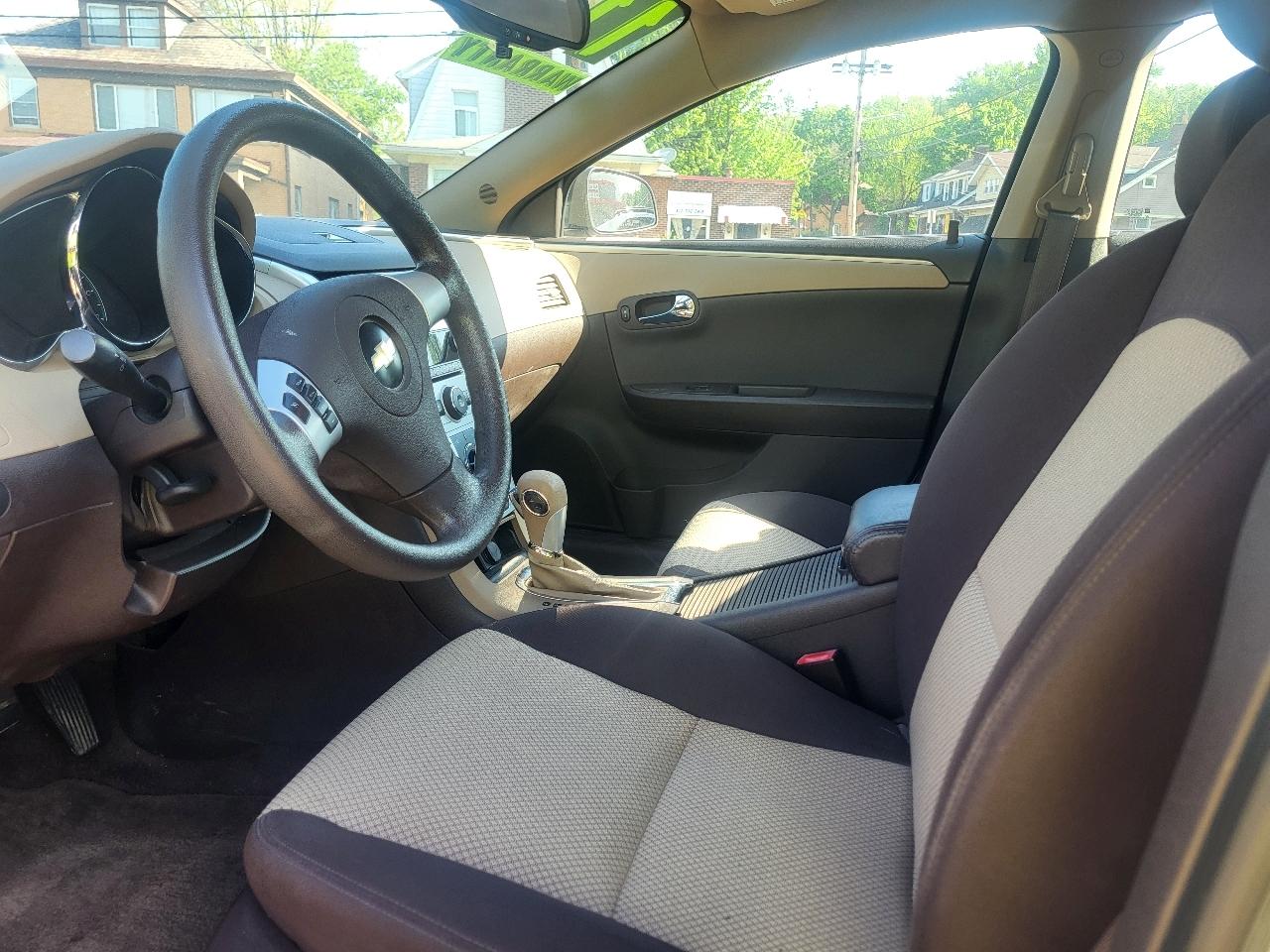 Chevrolet Malibu LS 2011