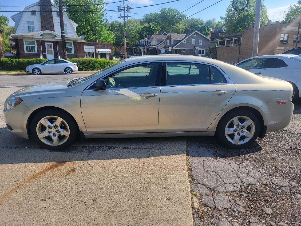 Chevrolet Malibu LS 2011