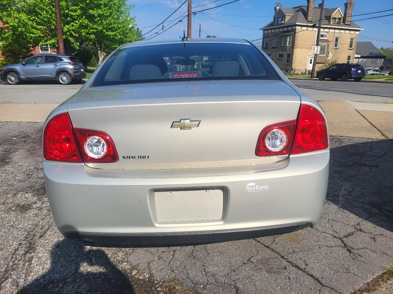 Chevrolet Malibu LS 2011