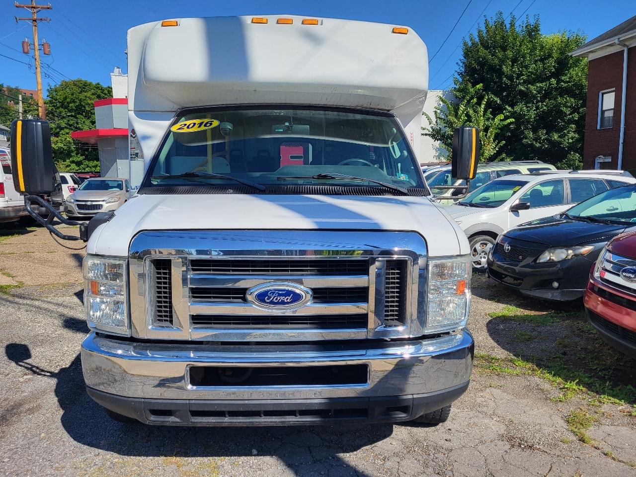 Ford Econoline E350 2016