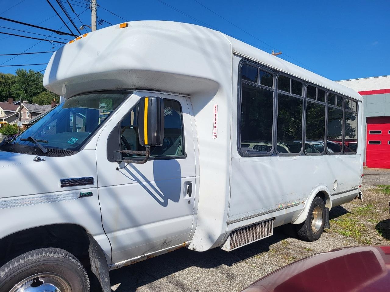 Ford Econoline E350 2016