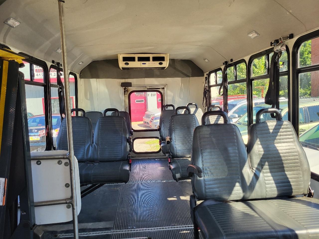 Ford Econoline E350 2016