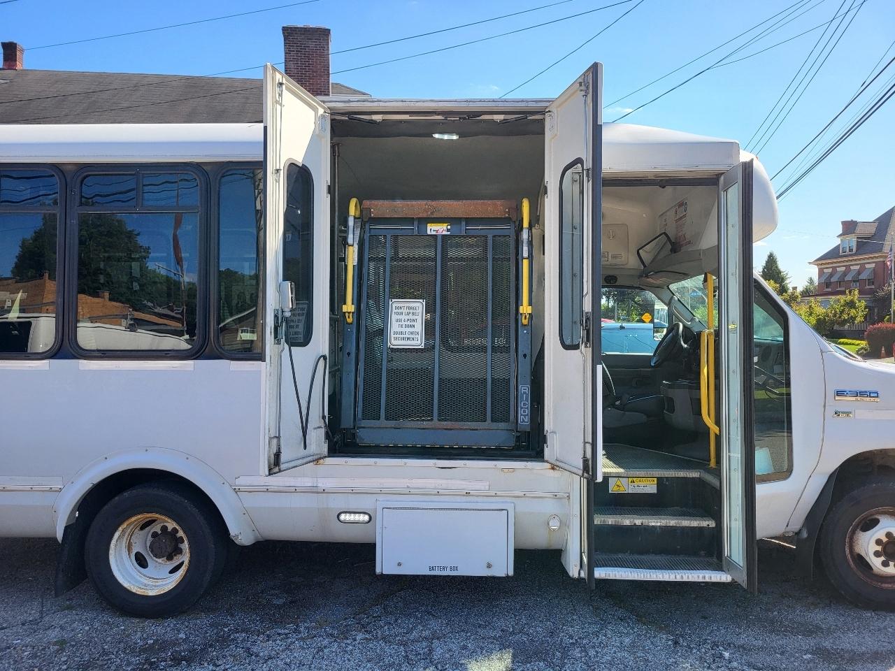 Ford Econoline E350 2016