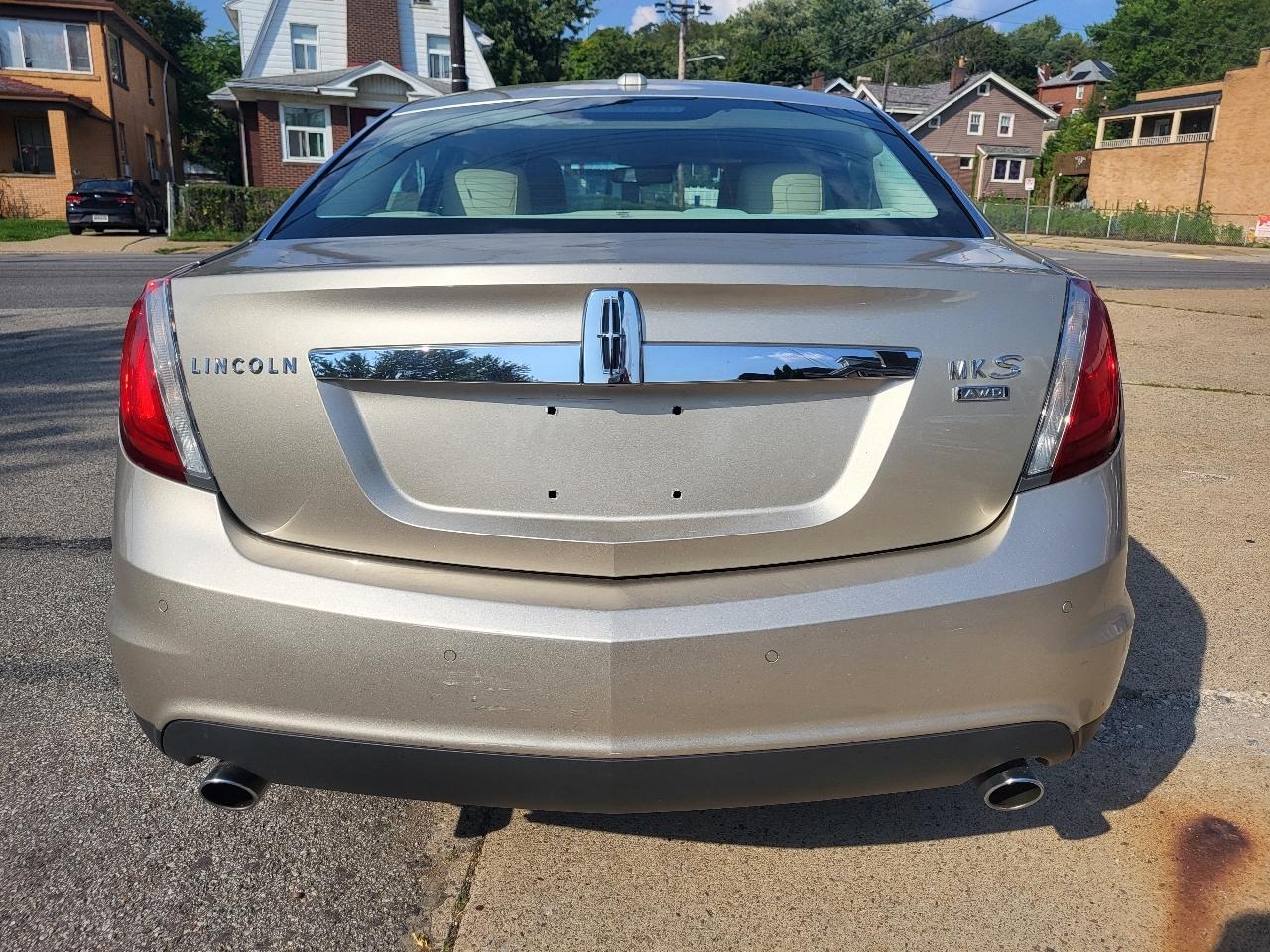 Lincoln MKS 3.7L AWD 2011
