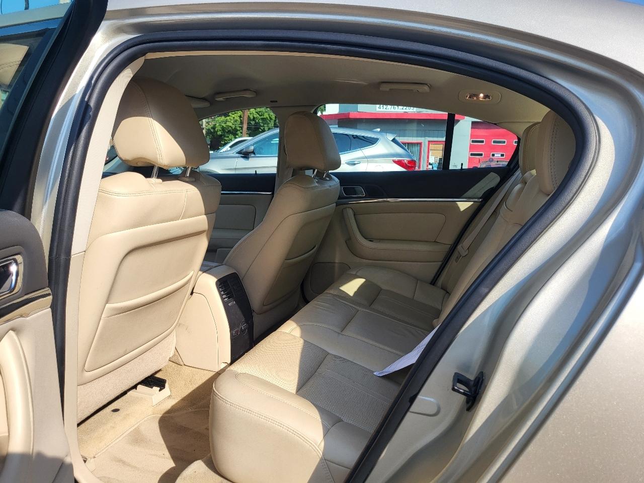 Lincoln MKS 3.7L AWD 2011