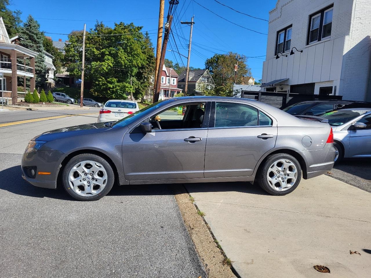 Ford Fusion SE 2010