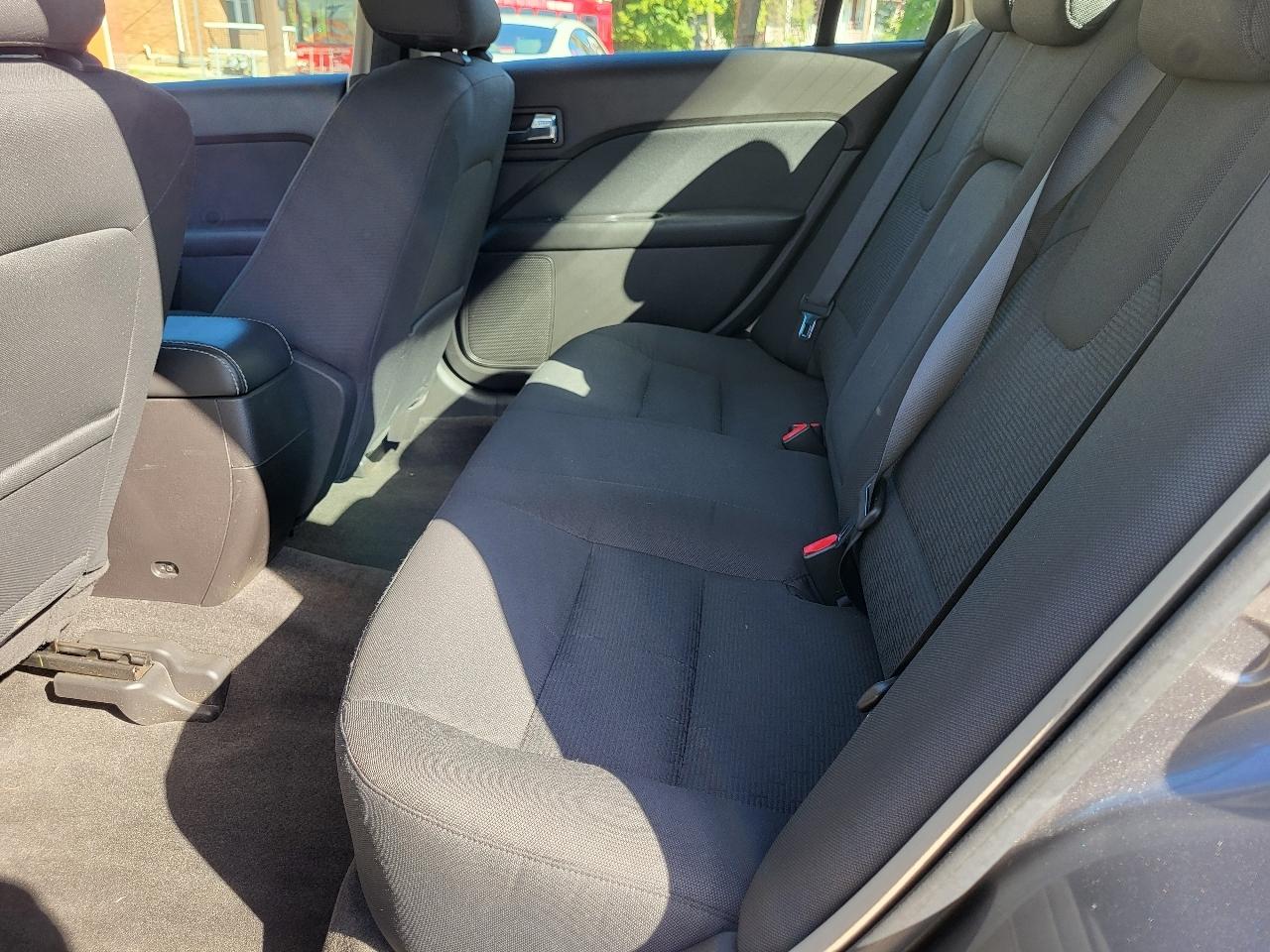 Ford Fusion SE 2010