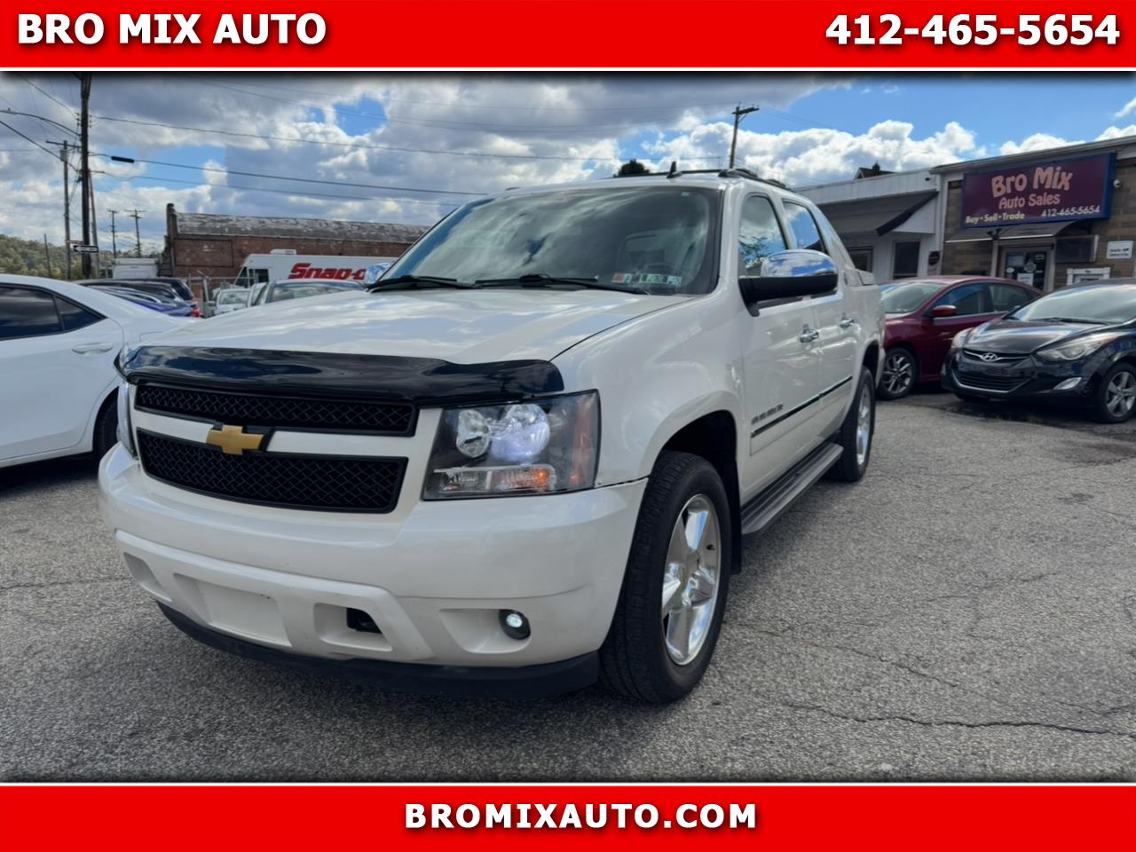 Chevrolet Avalanche LTZ 4WD 2013 Chevrolet Avalanche LTZ 4WD 2013