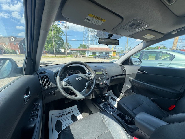 Hyundai Elantra Touring SE Automatic 2012