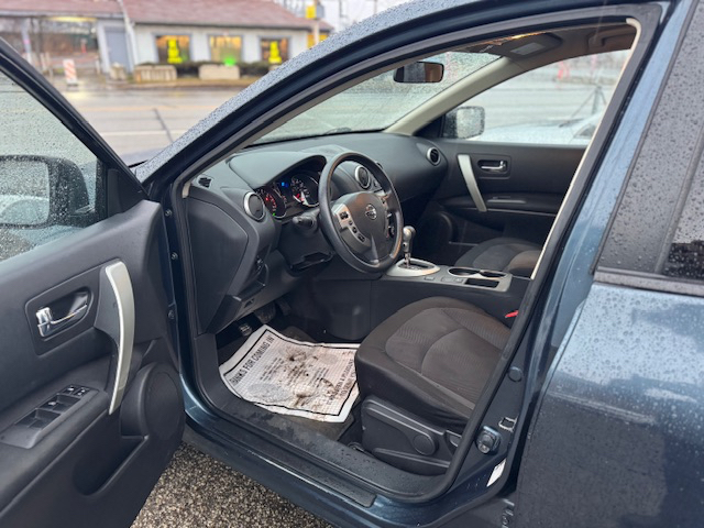 Nissan Rogue S AWD 2012
