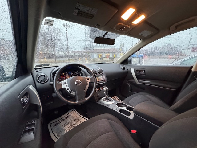 Nissan Rogue S AWD 2012