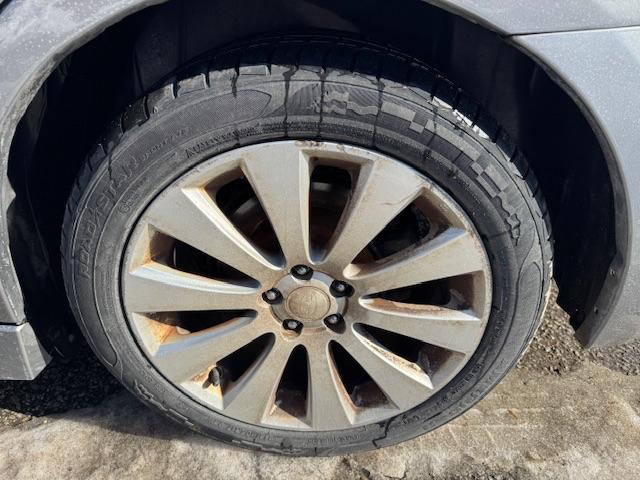 Subaru Legacy 2.5i Limited 2011