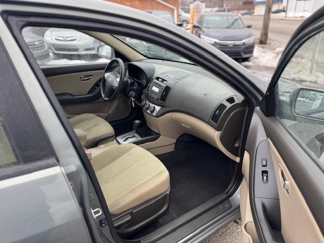 Hyundai Elantra GLS 2010