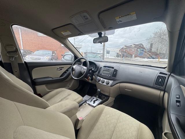 Hyundai Elantra GLS 2010