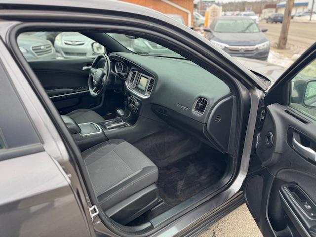 Dodge Charger SE 2015