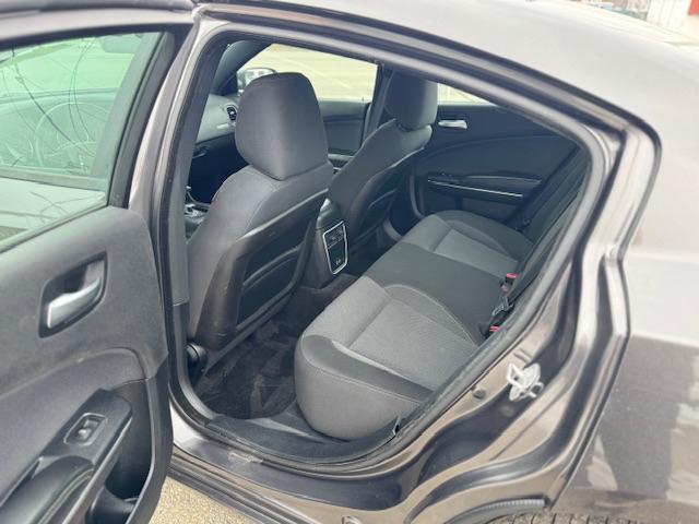 Dodge Charger SE 2015