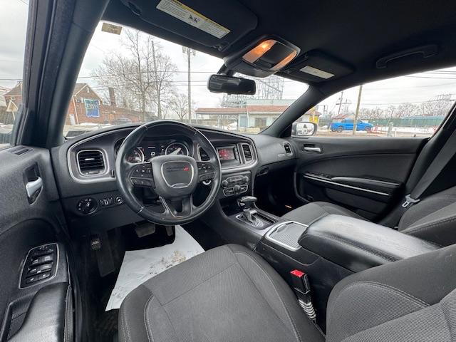 Dodge Charger SE 2015