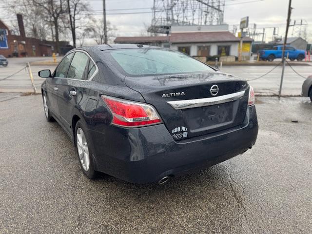Nissan Altima 2.5 SV 2015