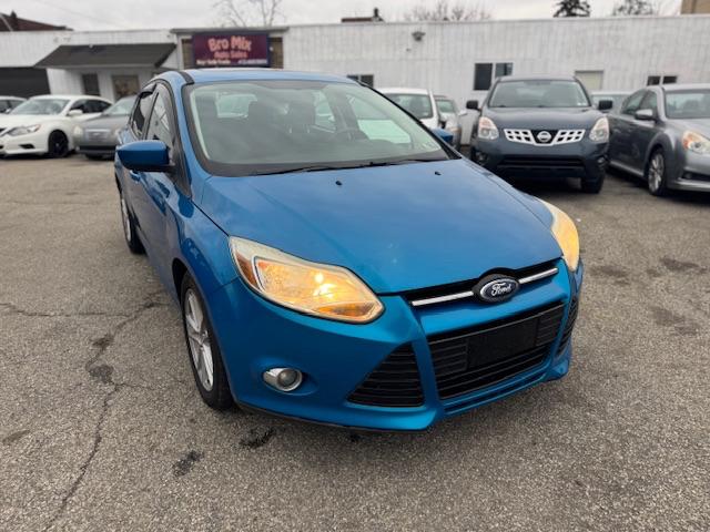 Ford Focus SE 2012