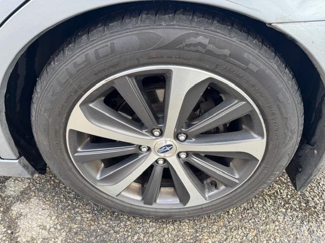 Subaru Legacy 2.5i Limited 2015