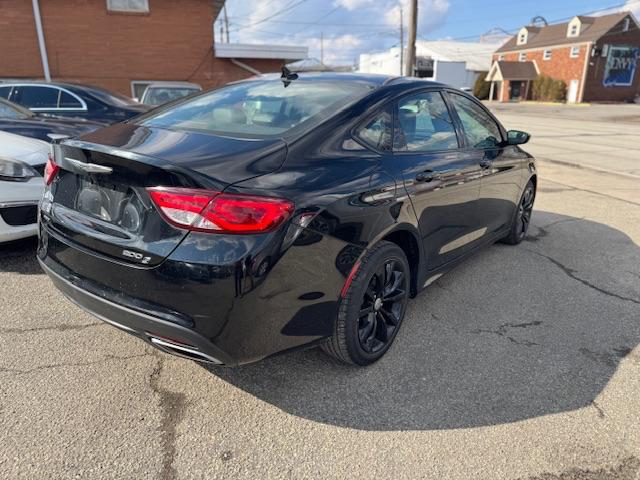 Chrysler 200 S AWD 2015